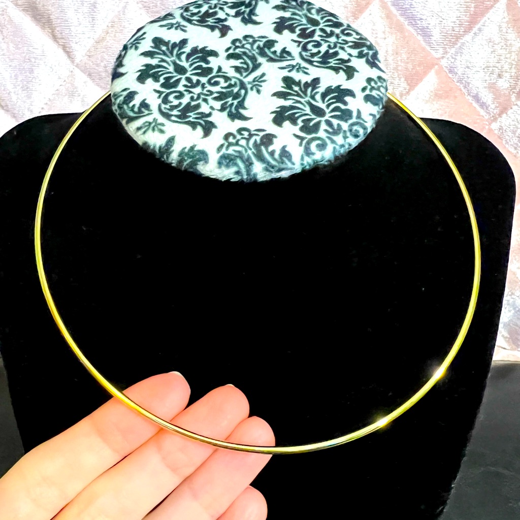 Gorgeous Preowned Gold Tone Chocker Necklace